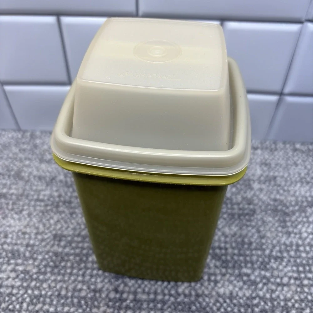 VTG Tupperware Pickle Keeper Pick A‎ Pickle Avocado Green Lid Strainer Complete